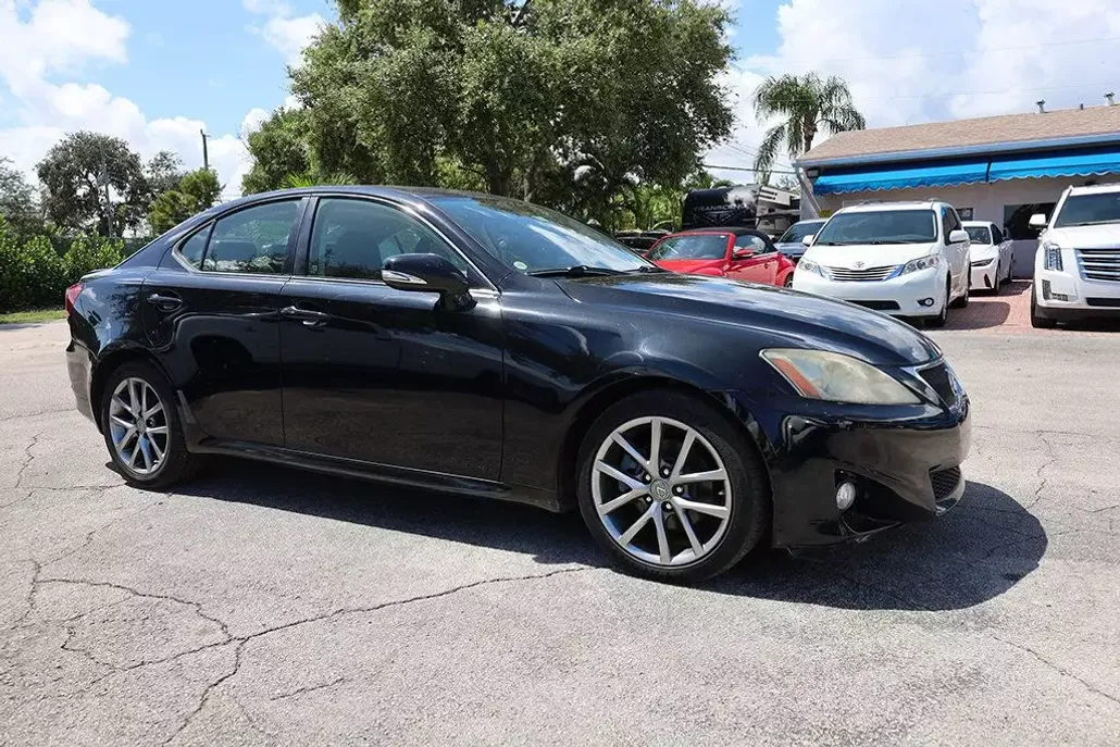 2013 Lexus IS 250 photo 1