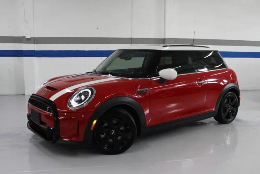 2023 Mini Cooper 2 Door Hardtop S Iconic photo 1