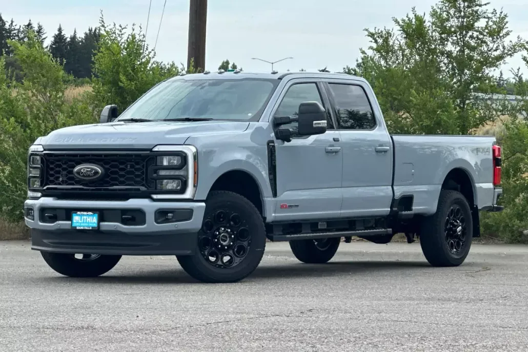 2025 Ford F-350 Lariat photo 1