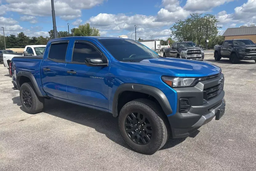 2023 Chevrolet Colorado Trail Boss photo 1