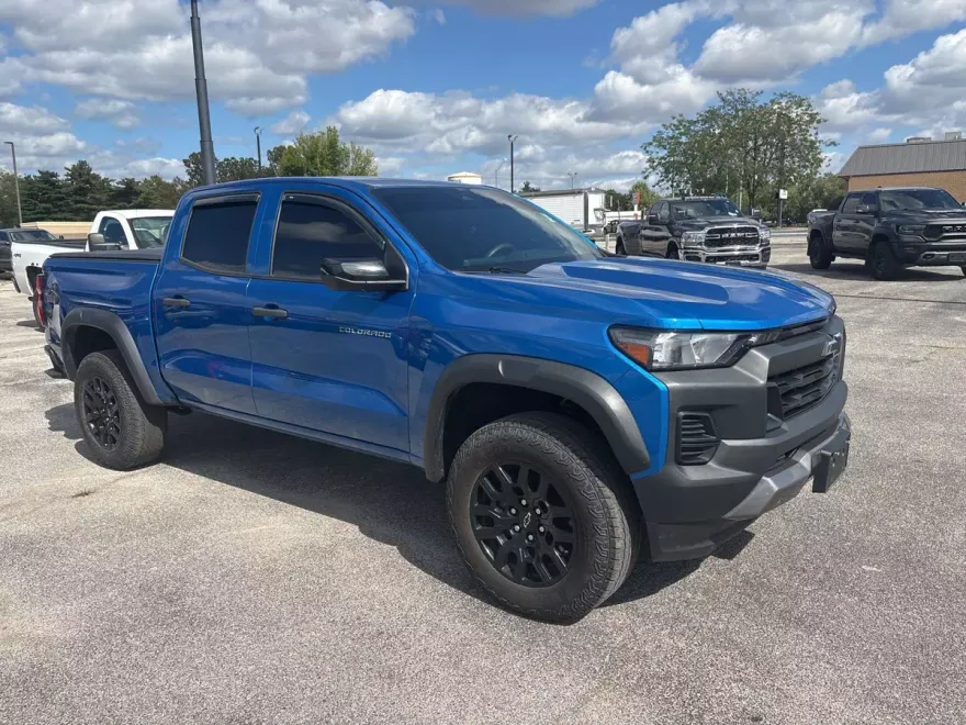 2023 Chevrolet Colorado Trail Boss photo 1