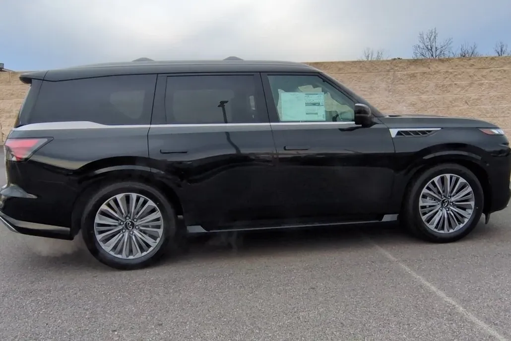 2025 Infiniti QX80 Sensory photo 1