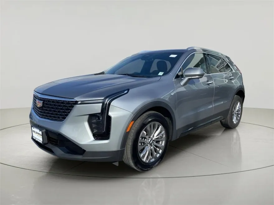 2025 Cadillac XT4 Premium Luxury photo 1