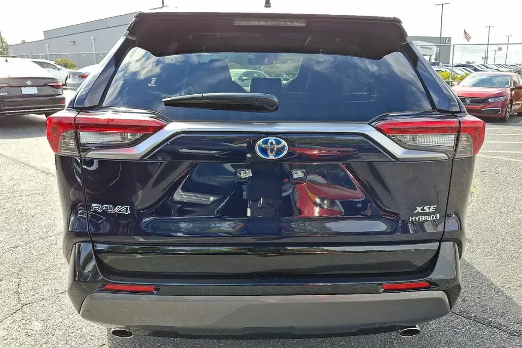 2020 Toyota RAV4 Hybrid XSE photo 1
