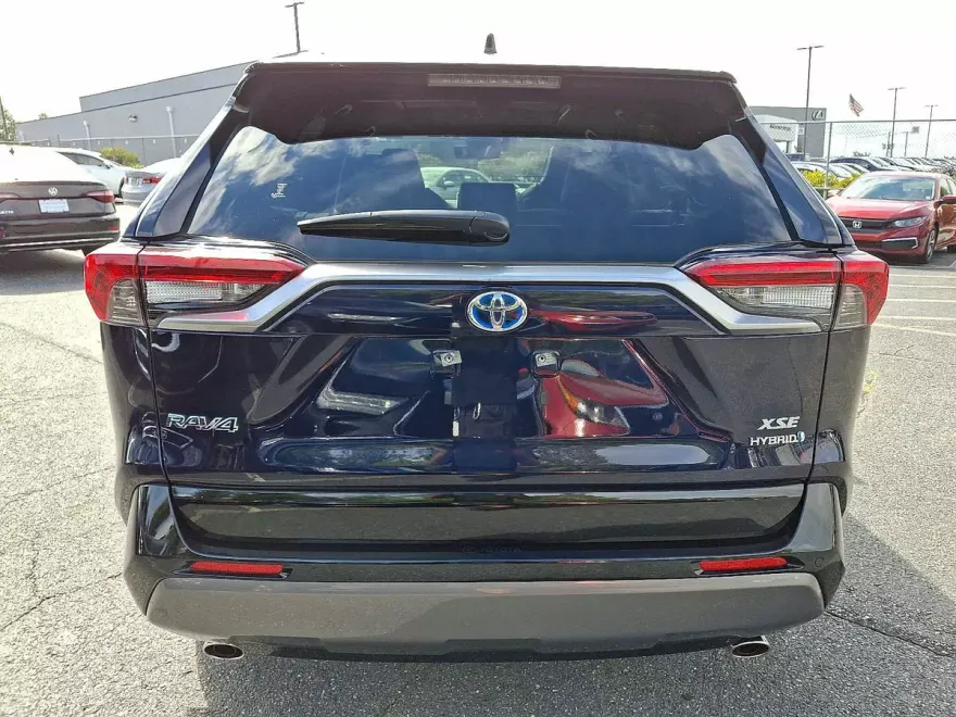 2020 Toyota RAV4 Hybrid XSE photo 1