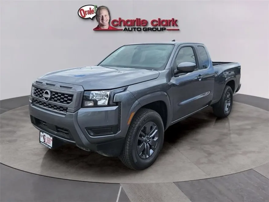 2025 Nissan Frontier SV photo 1
