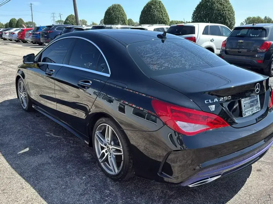2018 Mercedes Benz CLA 250 4MATIC photo 1