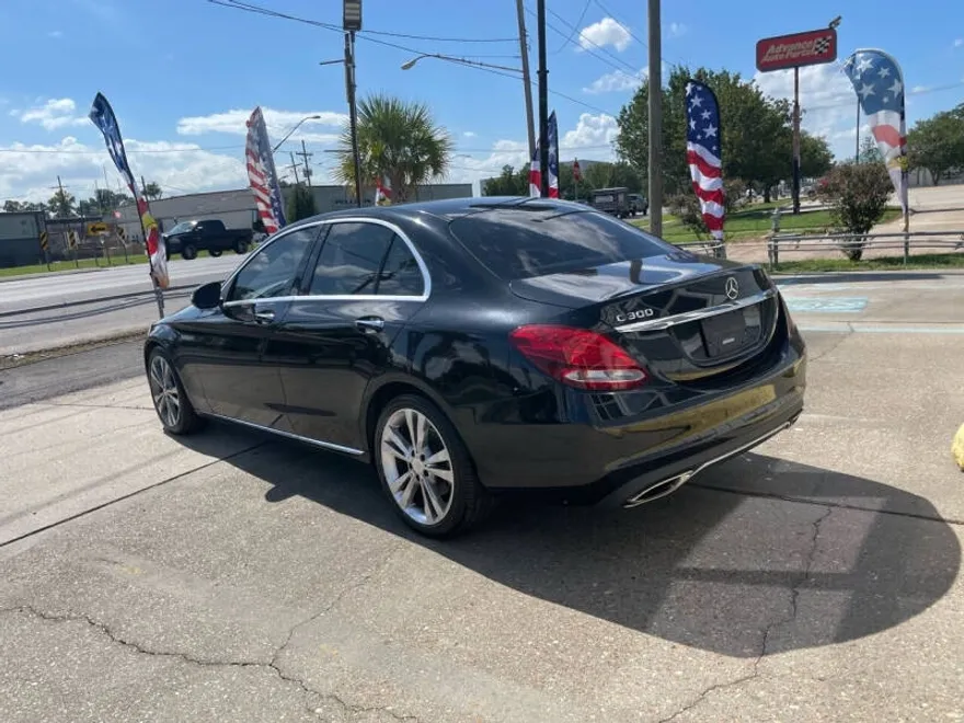 2016 Mercedes Benz C 300 photo 1