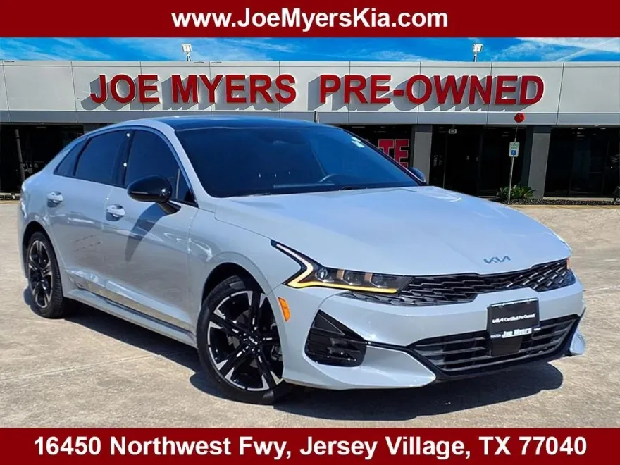 2023 Kia K5 GT-Line photo 1