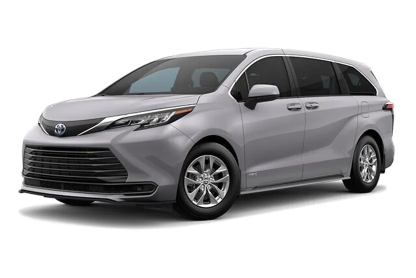 2024 Toyota Sienna LE photo 1