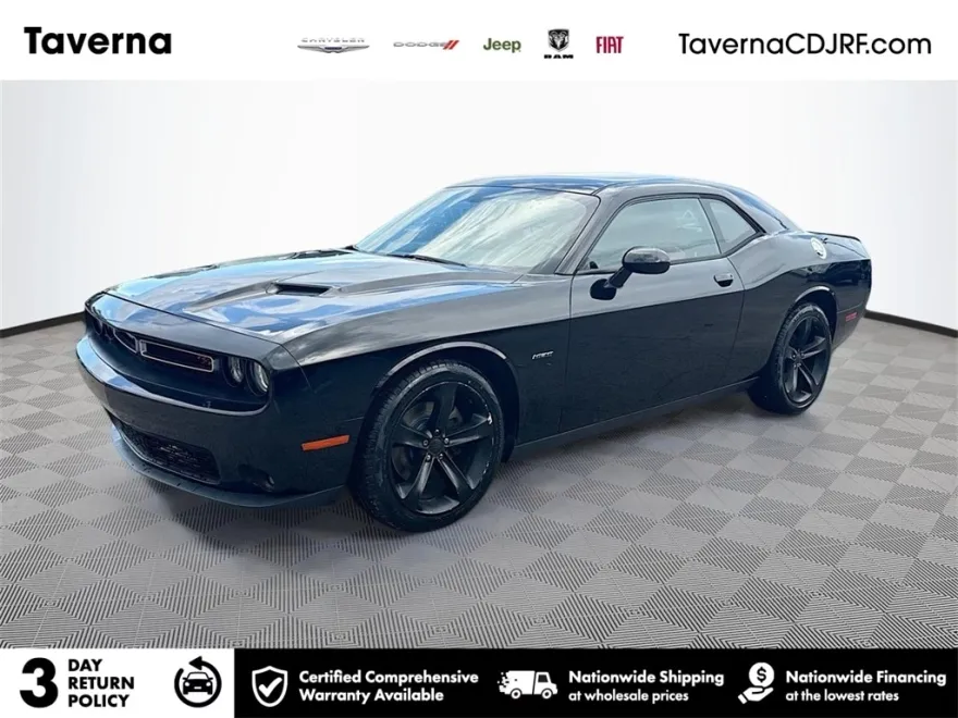 2017 Dodge Challenger R/T photo 1