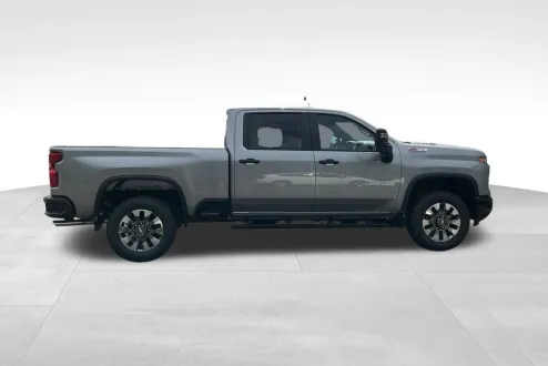 2025 Chevrolet Silverado 2500HD Custom photo 1
