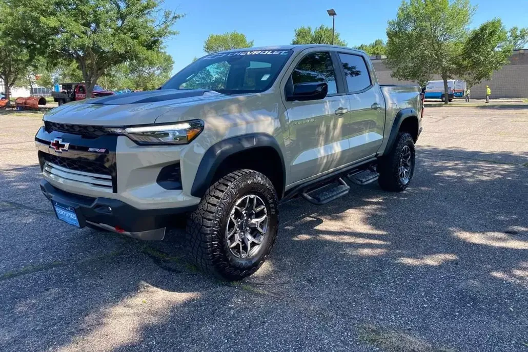 2024 Chevrolet Colorado ZR2 photo 1