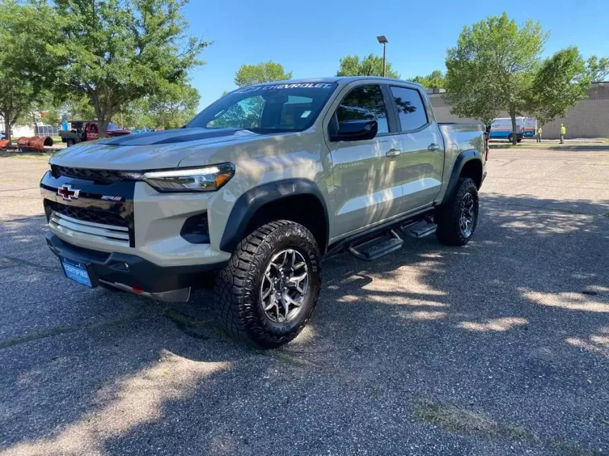 2024 Chevrolet Colorado ZR2 photo 1