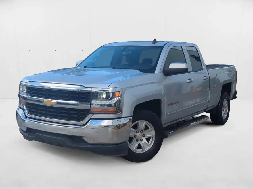 2019 Chevrolet Silverado 1500 LT photo 1
