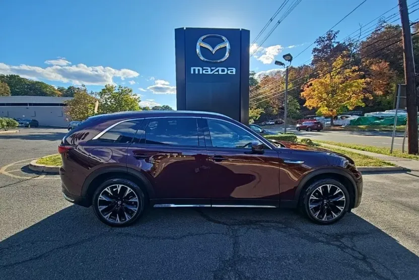 2024 Mazda CX-90 Premium Plus photo 1