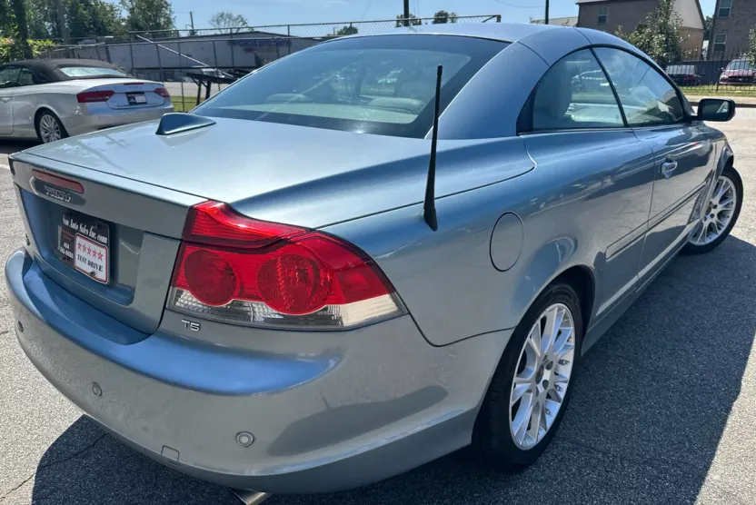 2007 Volvo C70 T5 photo 1