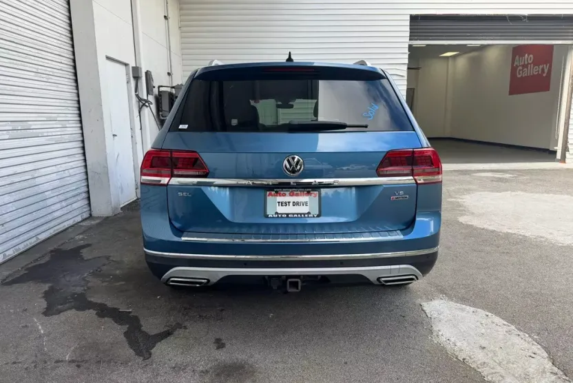 2019 Volkswagen Atlas SEL Premium photo 1