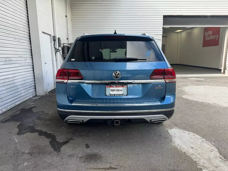 2019 Volkswagen Atlas SEL Premium photo 1