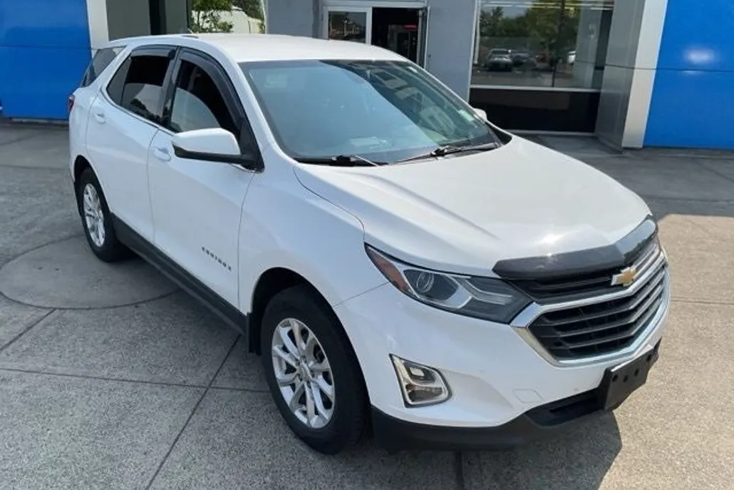 2019 Chevrolet Equinox LT photo 1