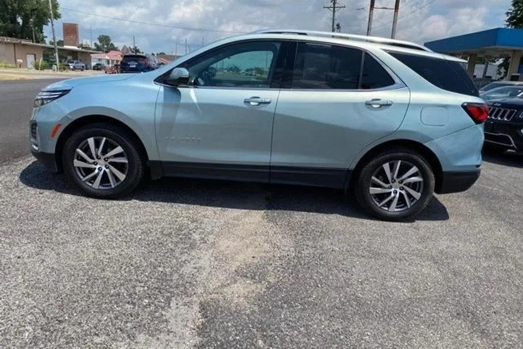 2022 Chevrolet Equinox Premier photo 1