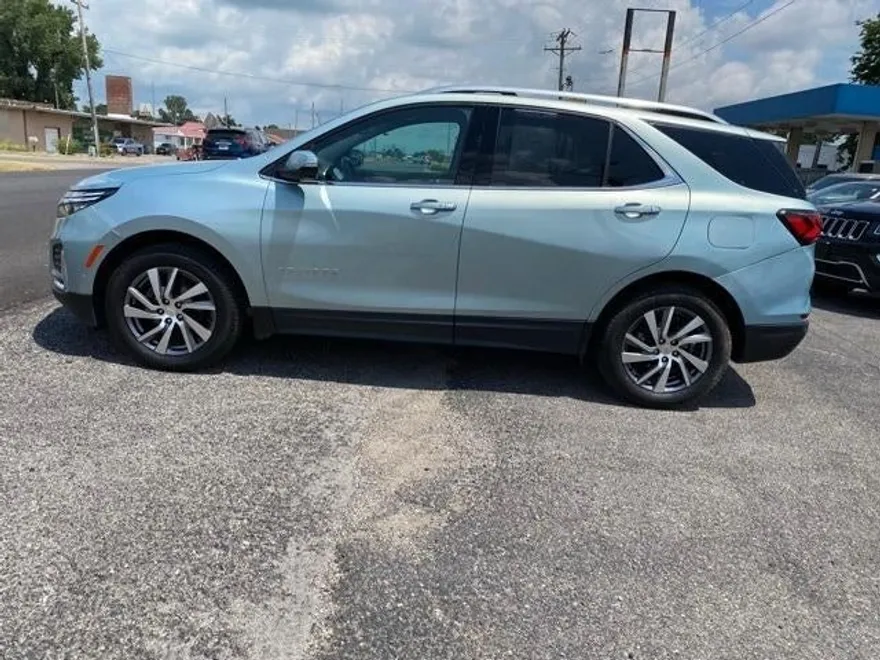 2022 Chevrolet Equinox Premier photo 1