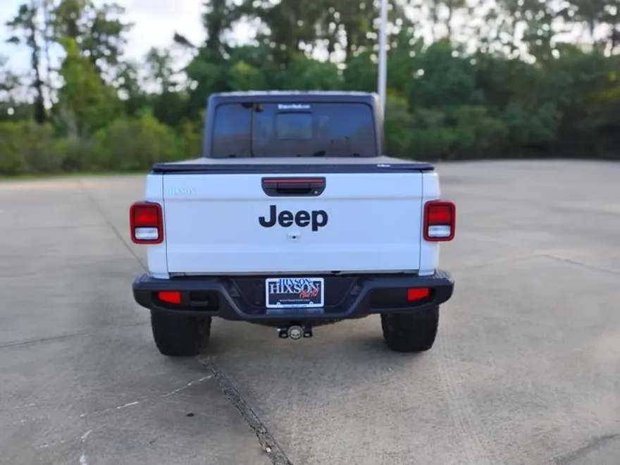 2023 Jeep Gladiator Willys photo 1