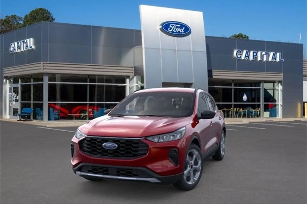 2025 Ford Escape ST-Line photo 1