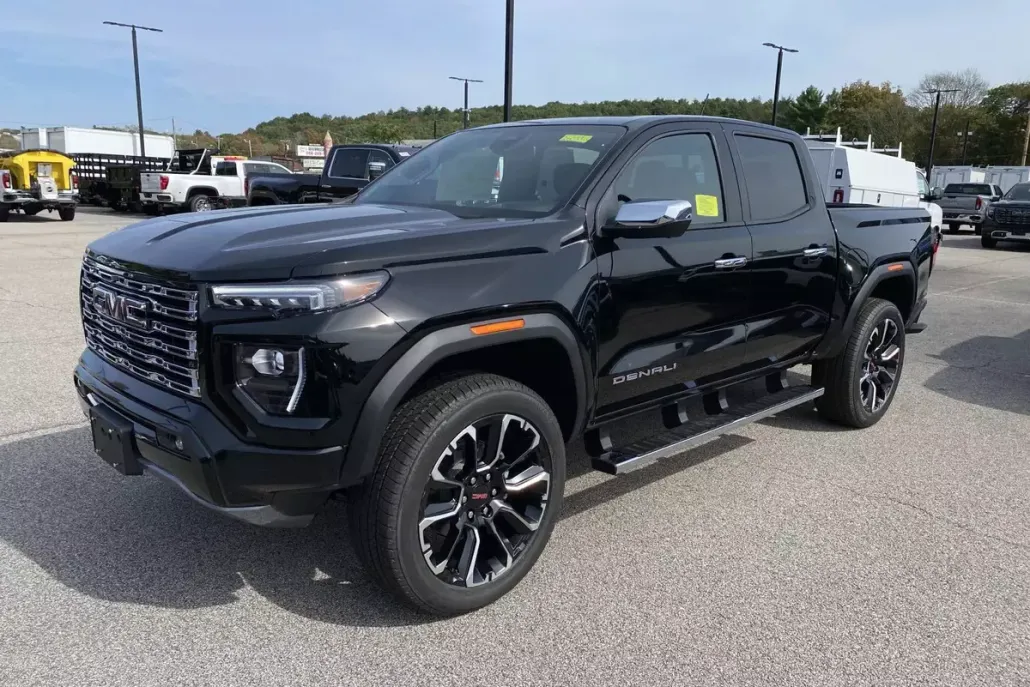 2026 Gmc Canyon Denali photo 1