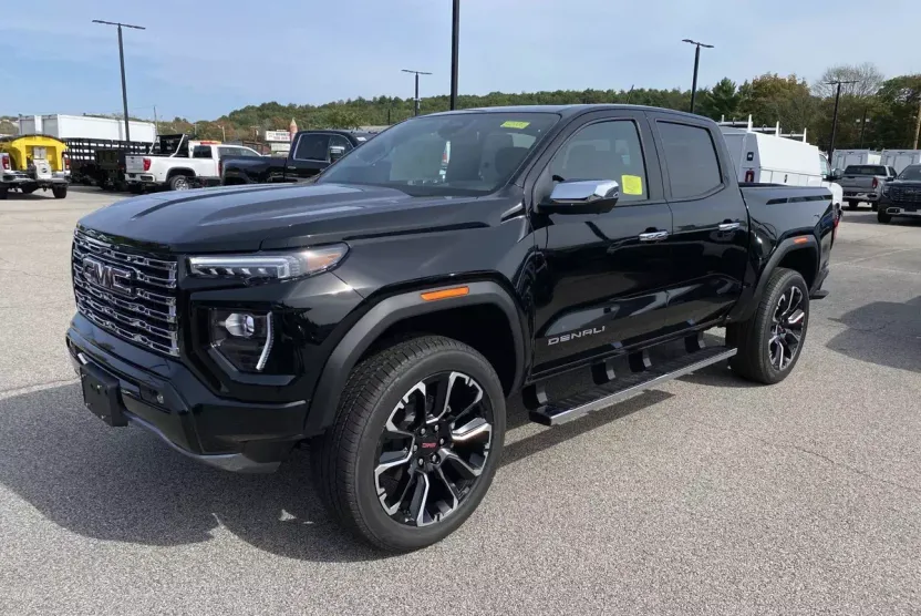 2026 Gmc Canyon Denali photo 1