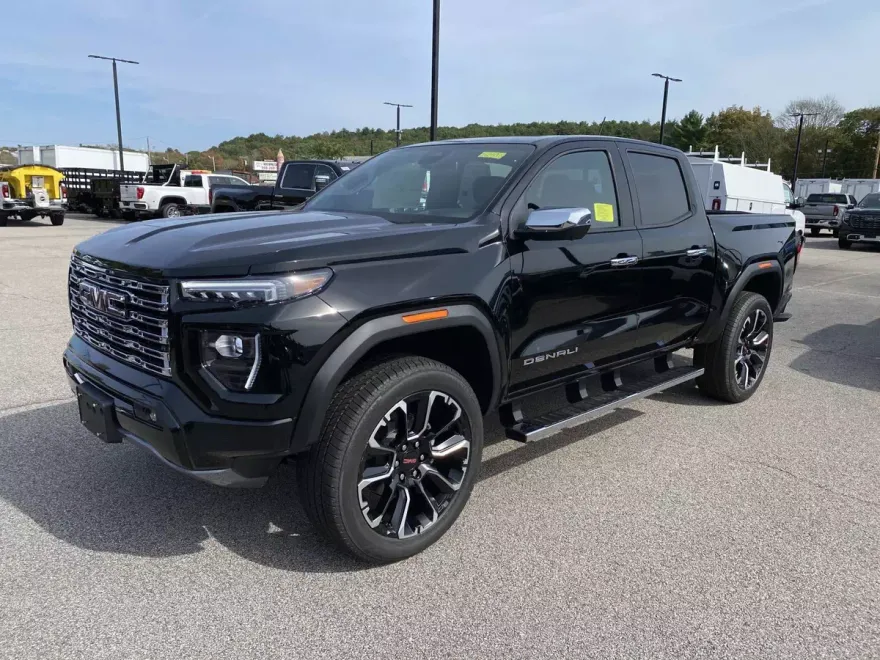 2026 Gmc Canyon Denali photo 1