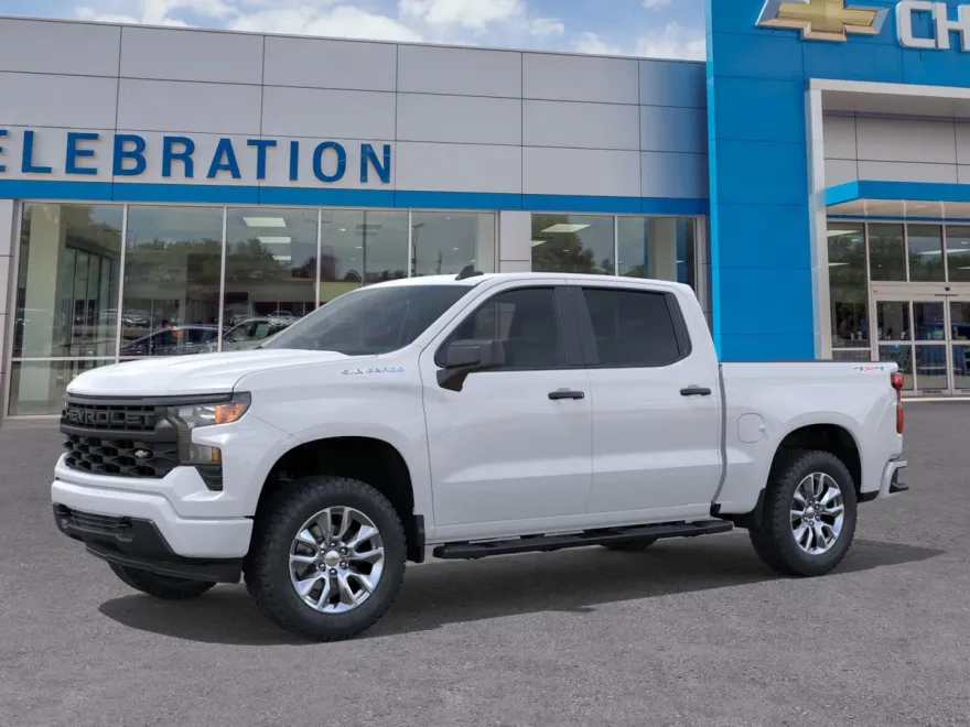 2026 Chevrolet Silverado Custom photo 1
