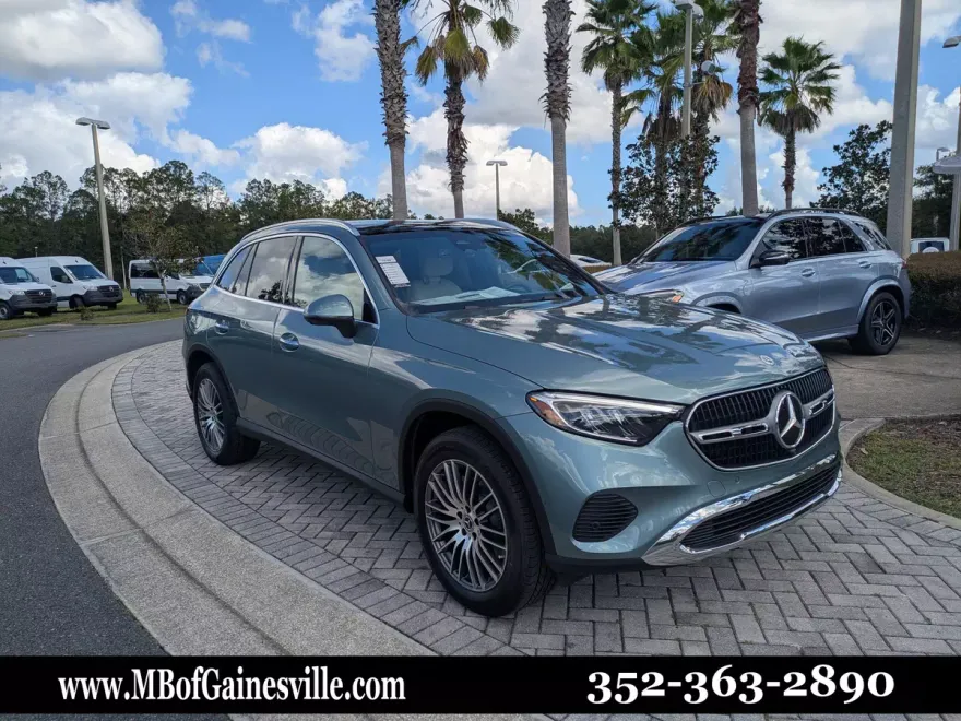 2026 Mercedes Benz GLC 300 4MATIC photo 1