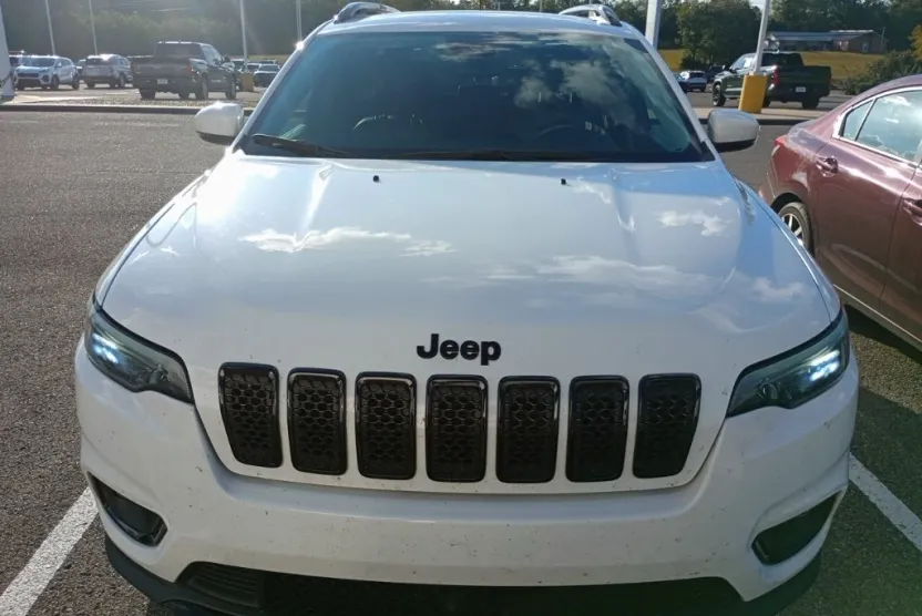 2021 Jeep Cherokee Altitude photo 1