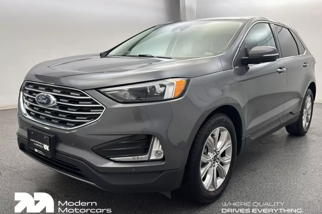 2024 Ford Edge Titanium photo 1