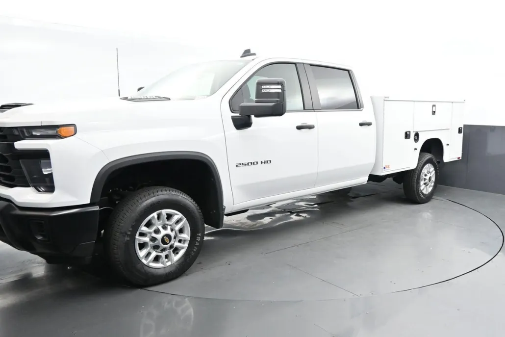 2025 Chevrolet Silverado 2500HD photo 1