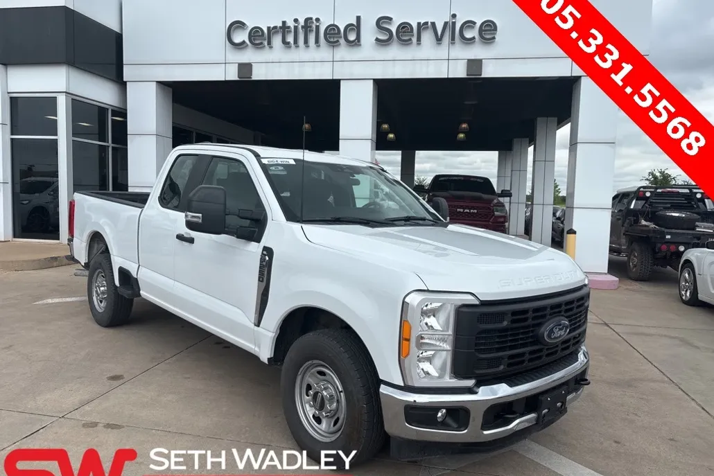 2023 Ford F-250 XL photo 1