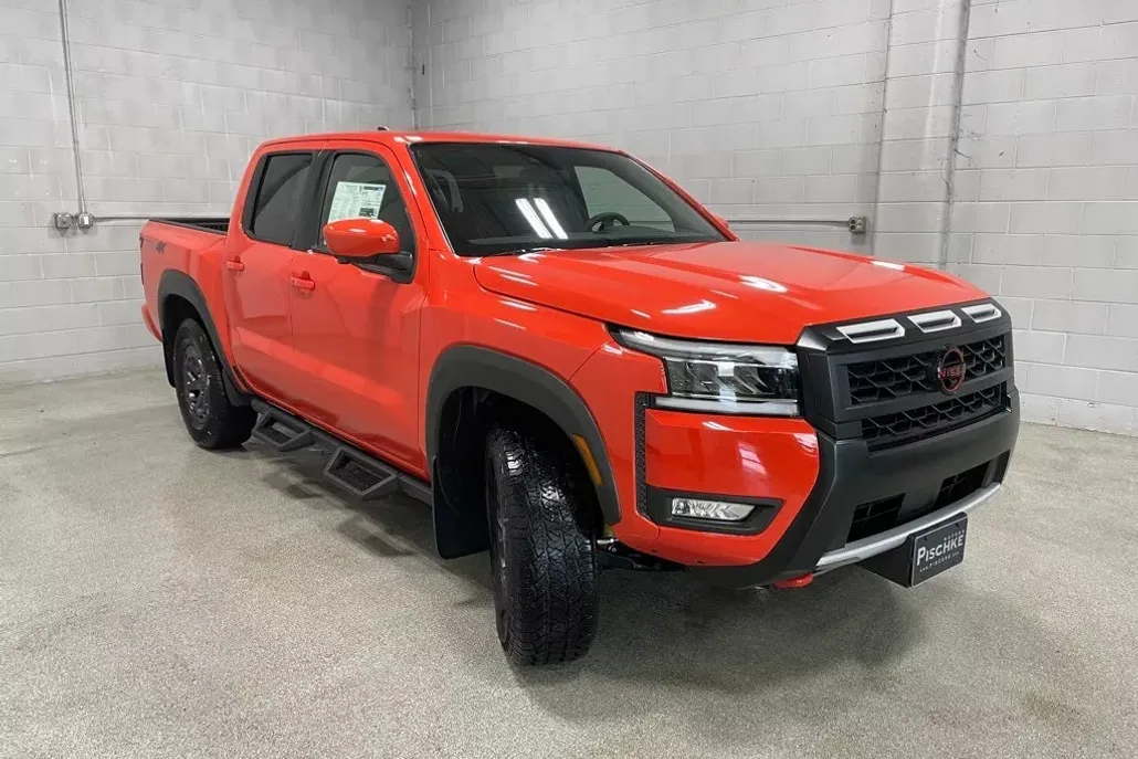 2025 Nissan Frontier PRO-4X photo 1