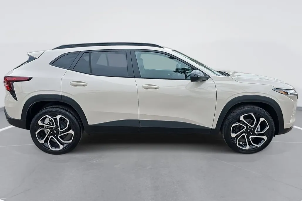 2026 Chevrolet Trax photo 1