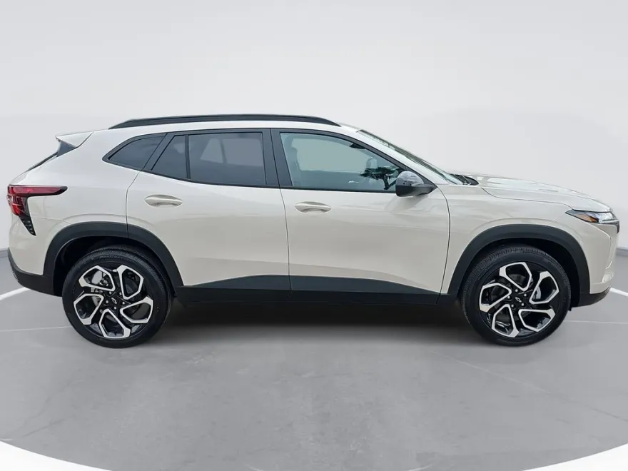 2026 Chevrolet Trax photo 1