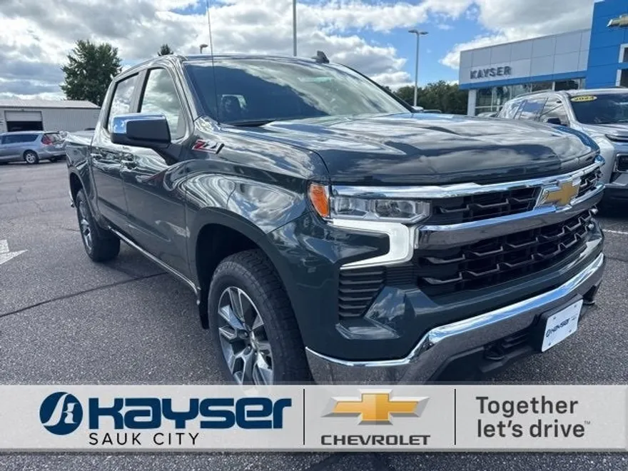 2026 Chevrolet Silverado 1500 LT photo 1