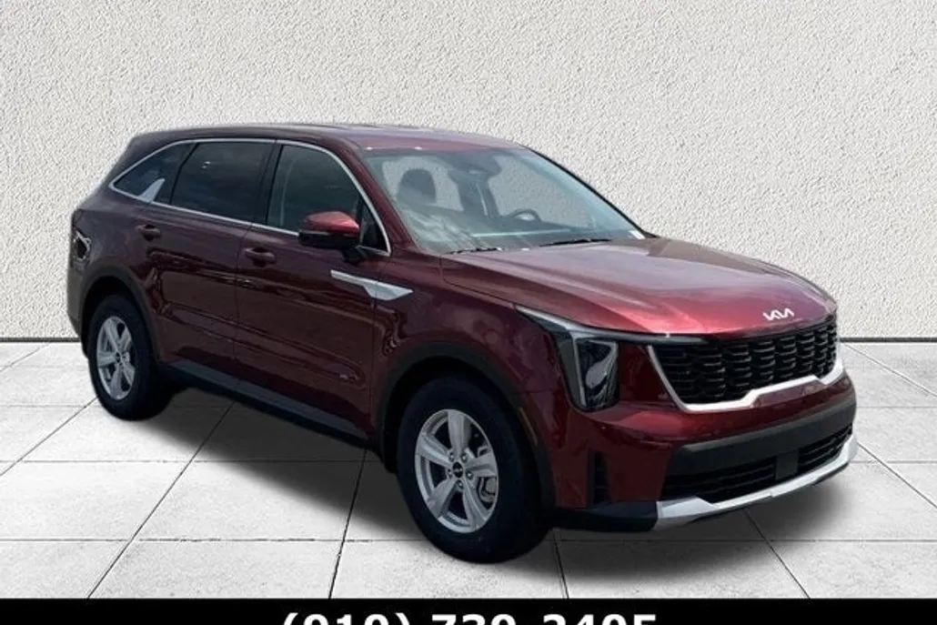 2025 Kia Sorento LX photo 1