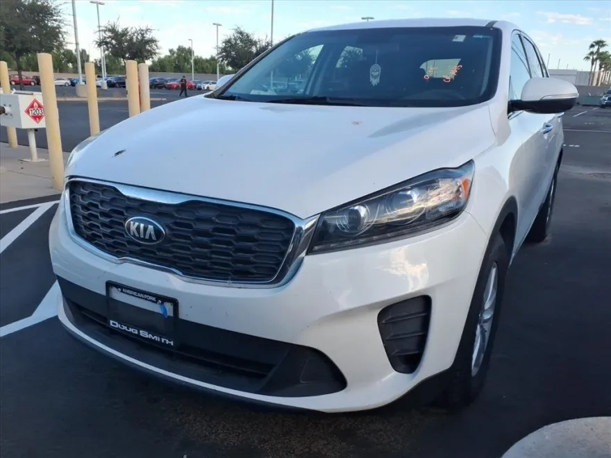 2019 Kia Sorento LX photo 1