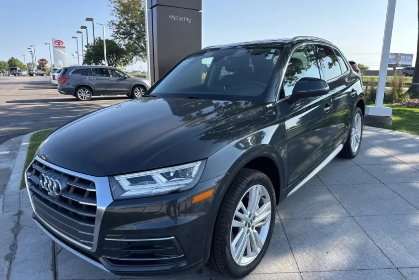 2018 Audi Q5 2.0T Prestige Premium photo 1