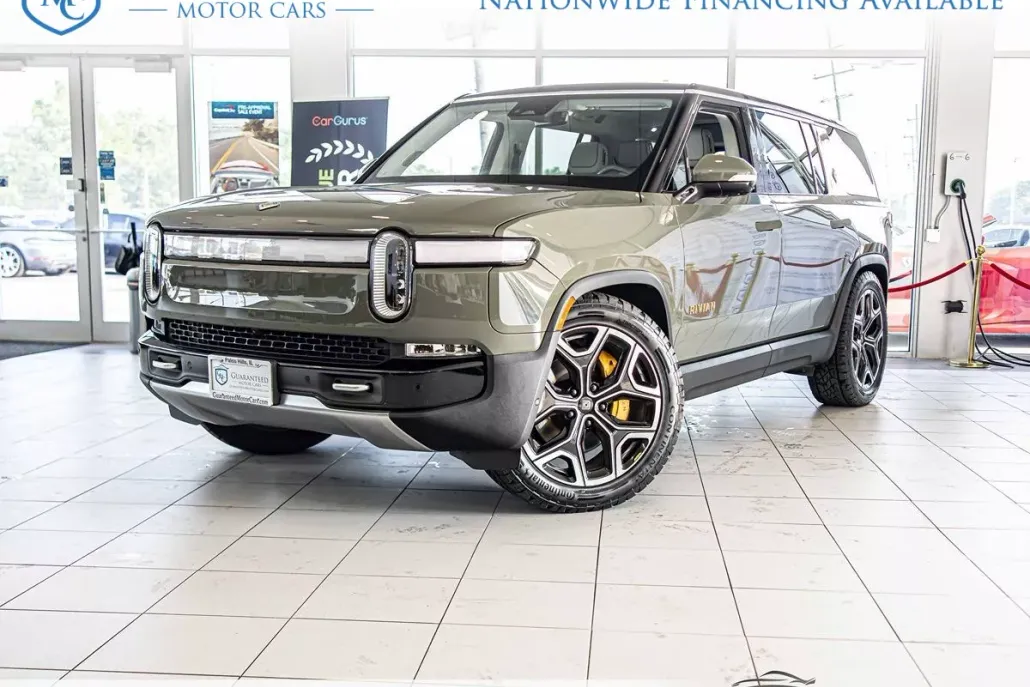 2023 Rivian R1S Launch Edition photo 1