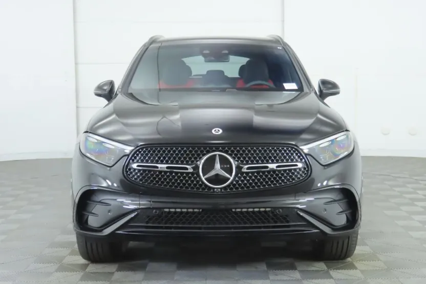 2026 Mercedes Benz GLC 300 4MATIC photo 1
