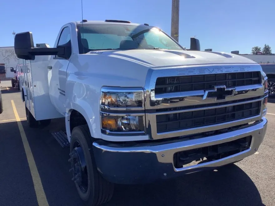 2024 Chevrolet Silverado 5500HD Work Truck photo 1
