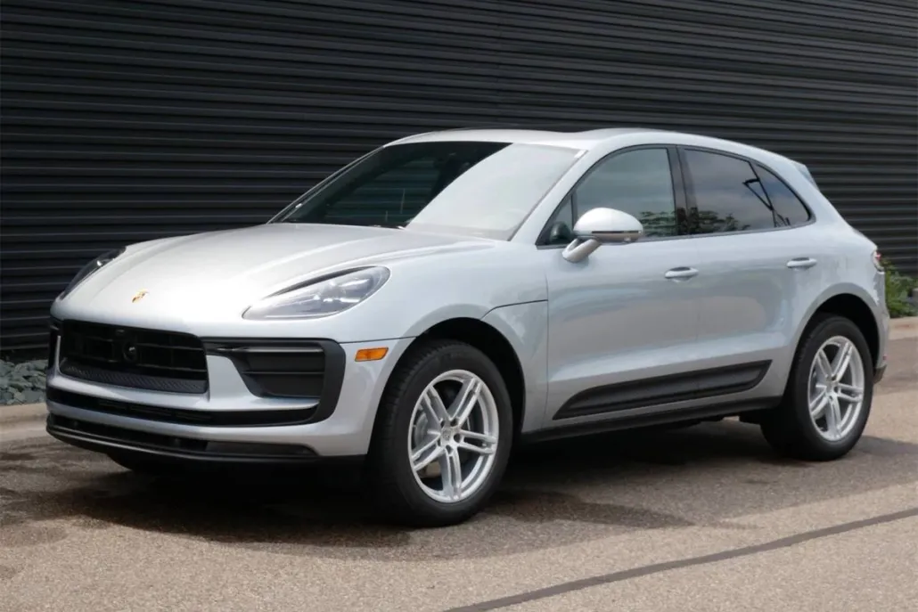 2025 Porsche Macan Base photo 1