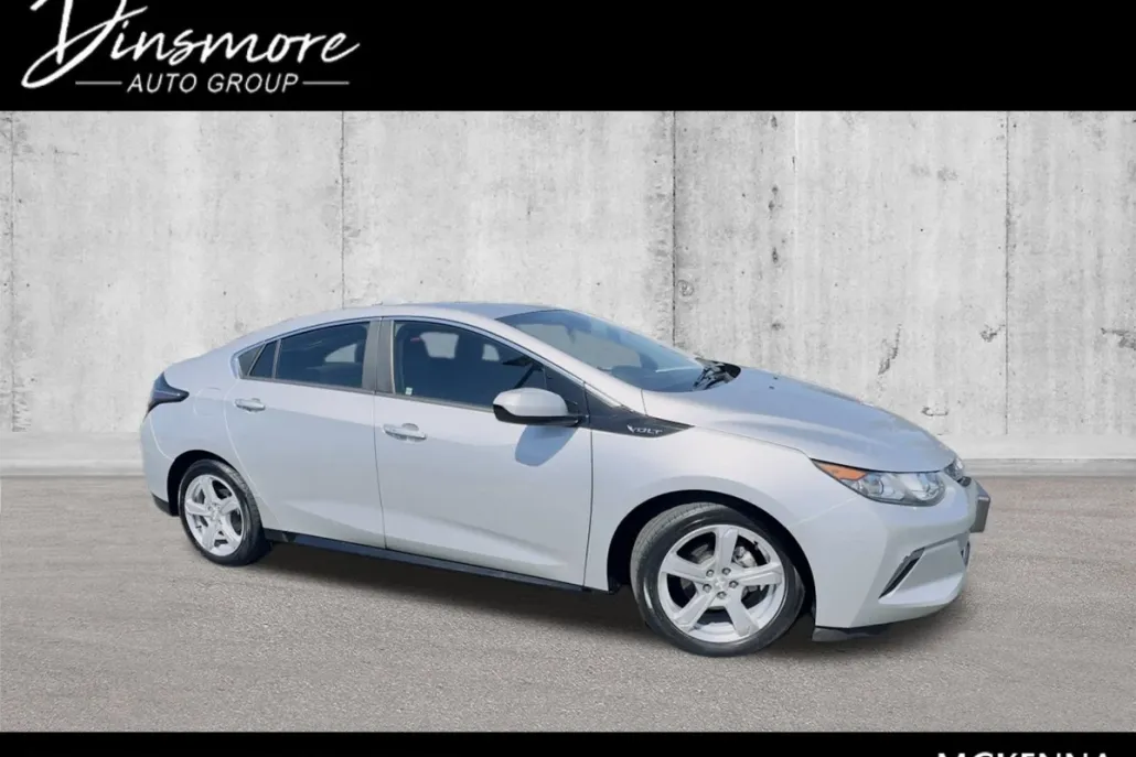 2018 Chevrolet Volt LT photo 1