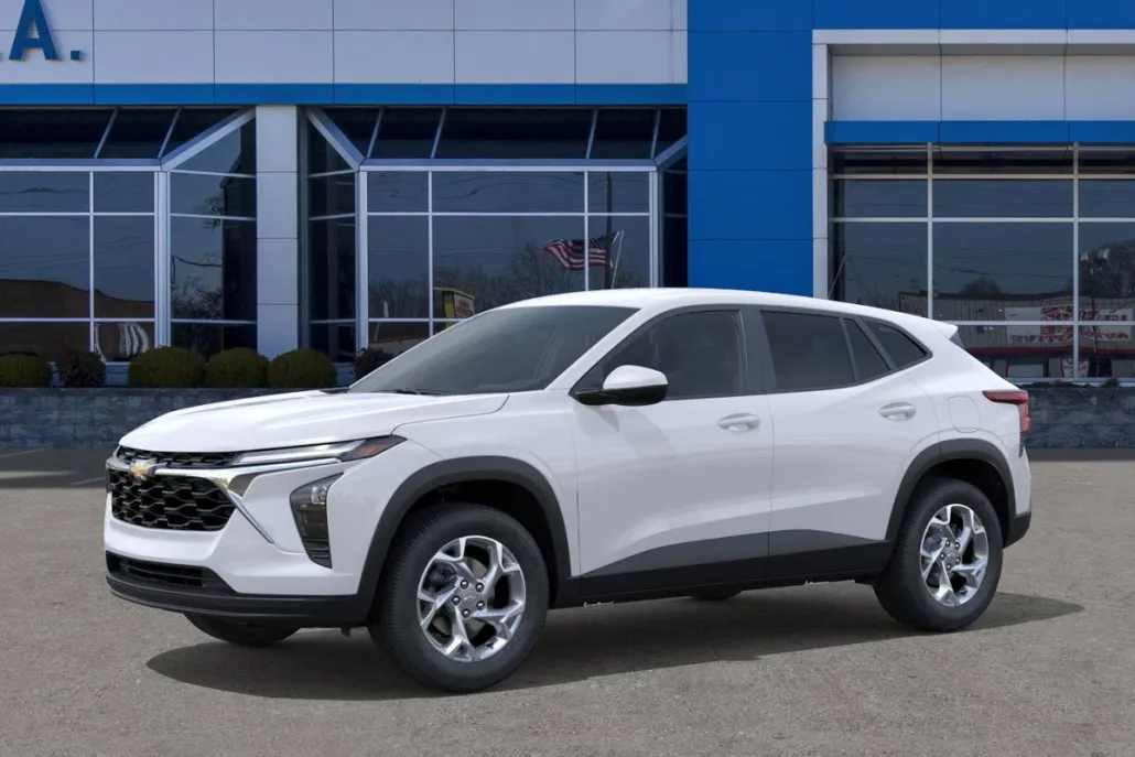 2026 Chevrolet Trax LS photo 1